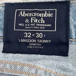 Abercrombie jeans: new. Color: light blue